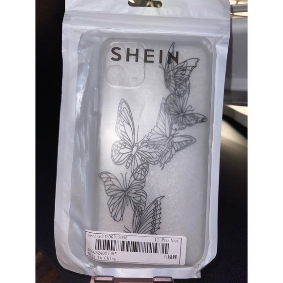 Black Butterfly Clear iPhone 11 Pro Max Case 🖤 - Picture 6 of 17